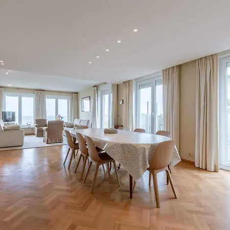 Casiola - Stunning Views & Prime Location Apartament *