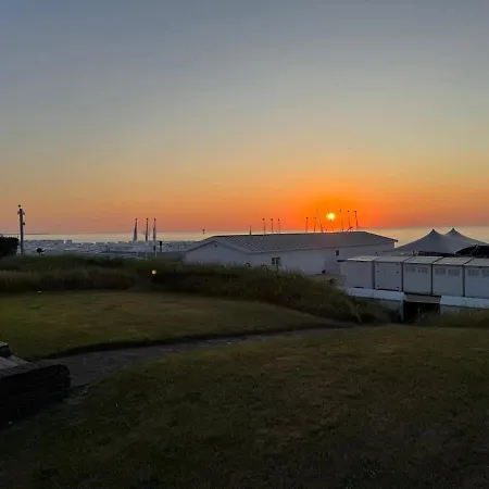 Casiola - Stunning Views & Prime Location Apartament *