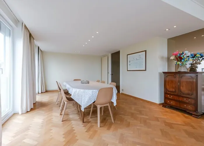 Casiola - Stunning Views & Prime Location Apartment Knokke-Heist