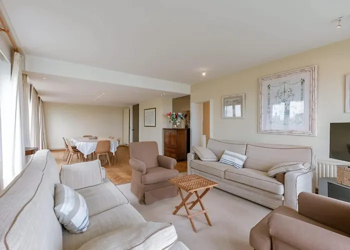 Casiola - Stunning Views & Prime Location Apartment Knokke-Heist