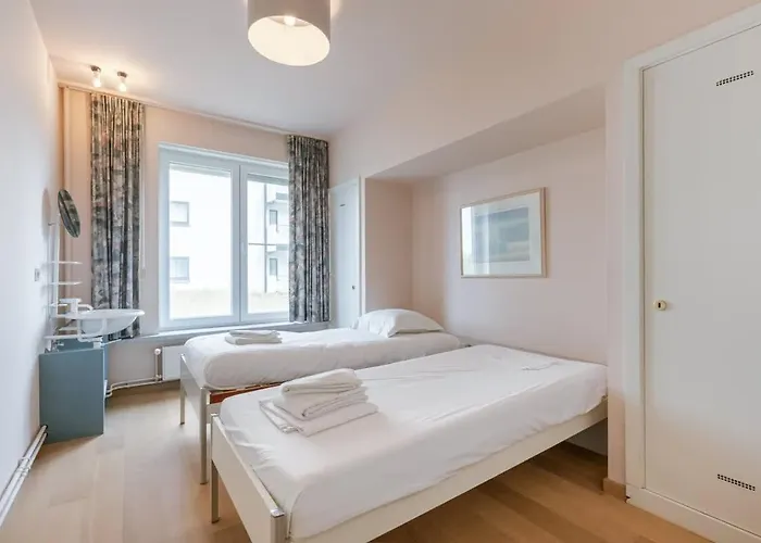 Casiola - Stunning Views & Prime Location Apartment *