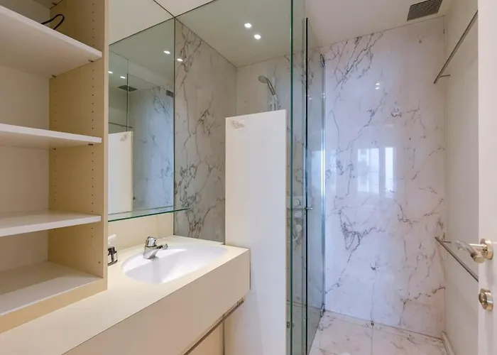 Casiola - Stunning Views & Prime Location