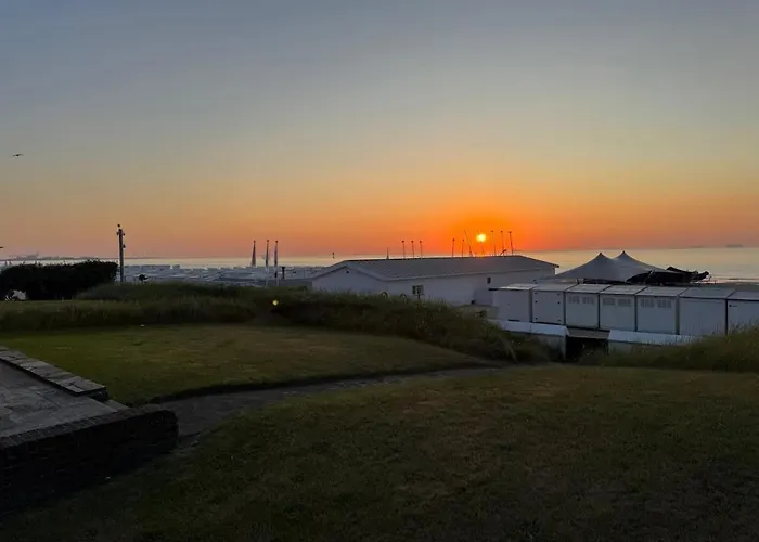 Casiola - Stunning Views & Prime Location Apartment *